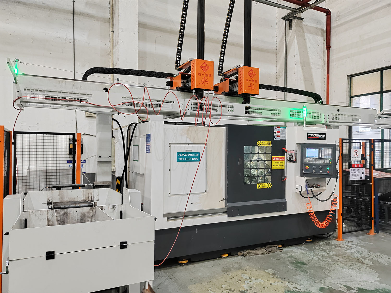 軸銑端面鉆中心孔自動送料機械手